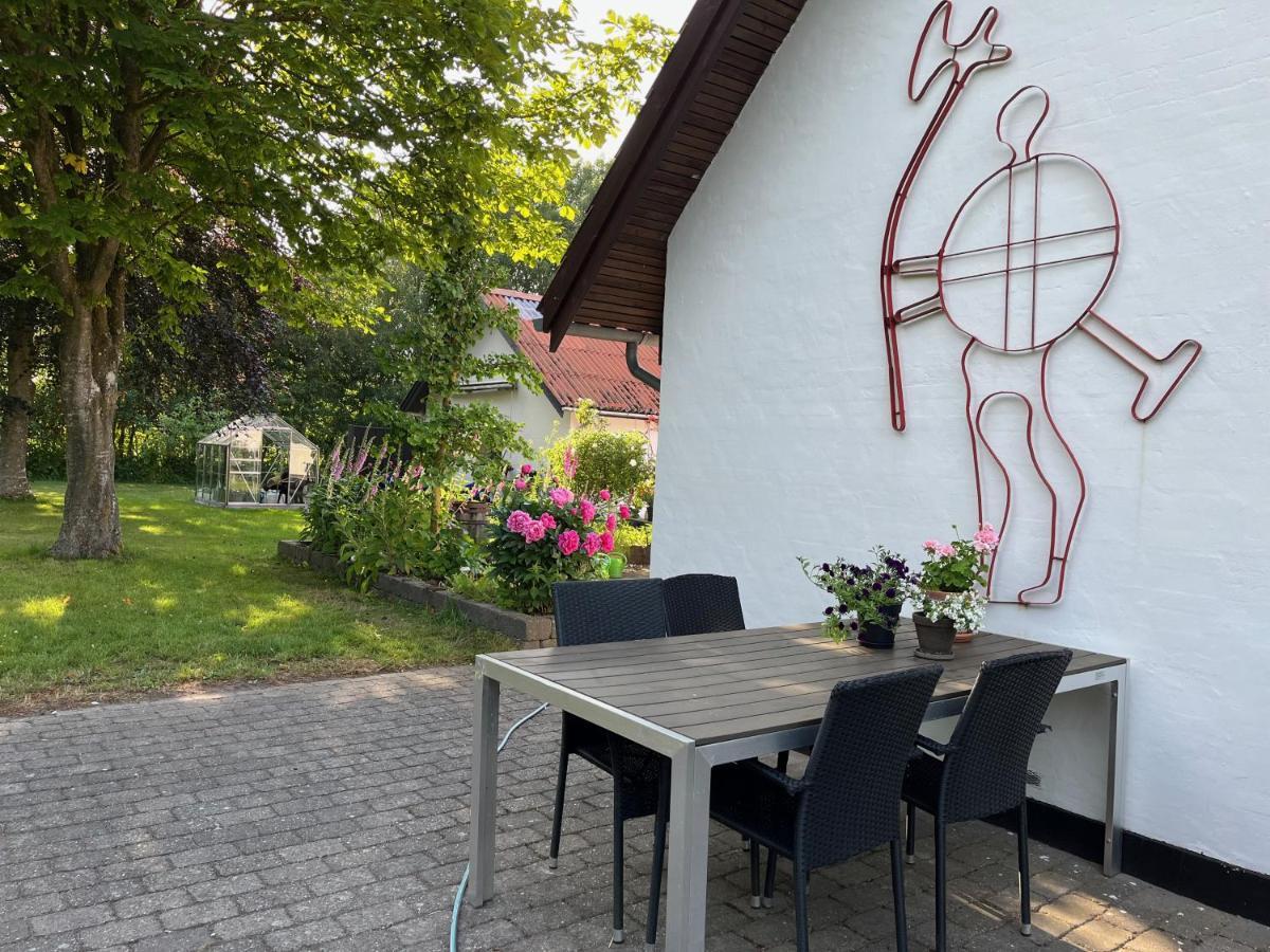 Fuglsang Bed & Breakfast Йёрринг Экстерьер фото