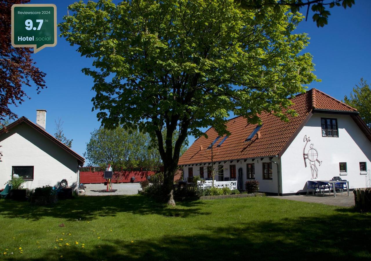 Fuglsang Bed & Breakfast Йёрринг Экстерьер фото